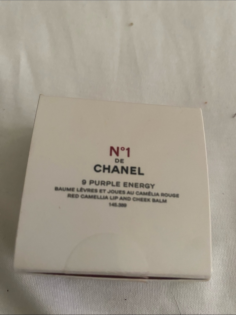 CHANEL White and Purple N°1 DE CHANEL Purple Energy Lip & Cheek Balm